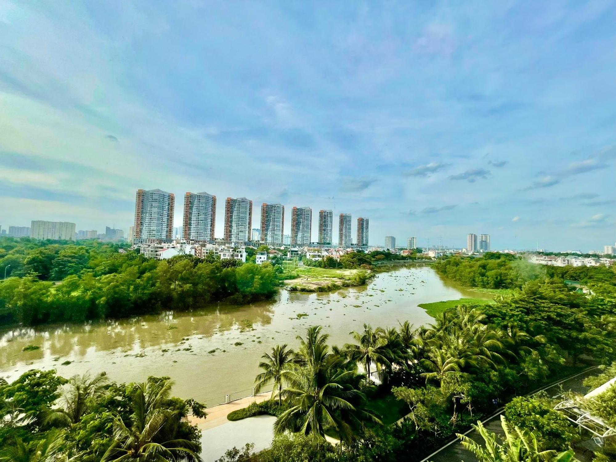 Diamond Island Apartment, Luxury 2-bedroom Ho Chi Minh City